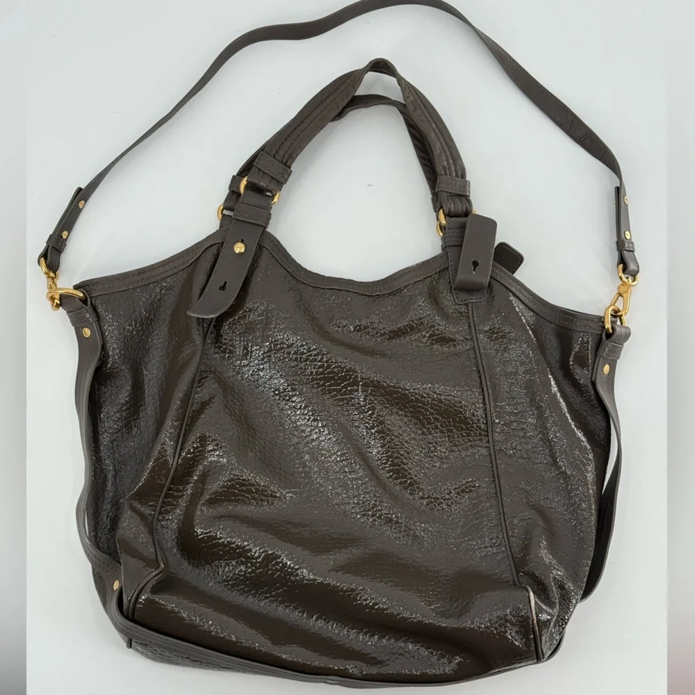 Marc Jacobs Helena Taupe Brown Patent Leather Turn Lock‎ Large Tote Shoulder Bag